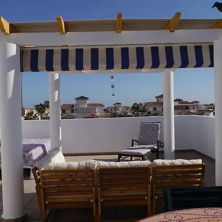 Sunny Days Apartment